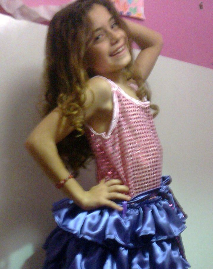 withumateo's tweet image. ella es solo una chica cumpliendo sus sueños, completamente destinada 💜