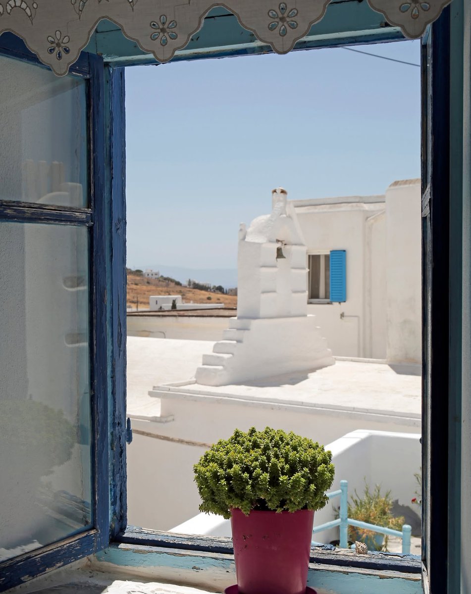 GreekPictures's tweet image. In the quiet of #Lefkes, even a simple window captures the poetry of island life. 🇬🇷 #Paros
📷 nikoskokkas