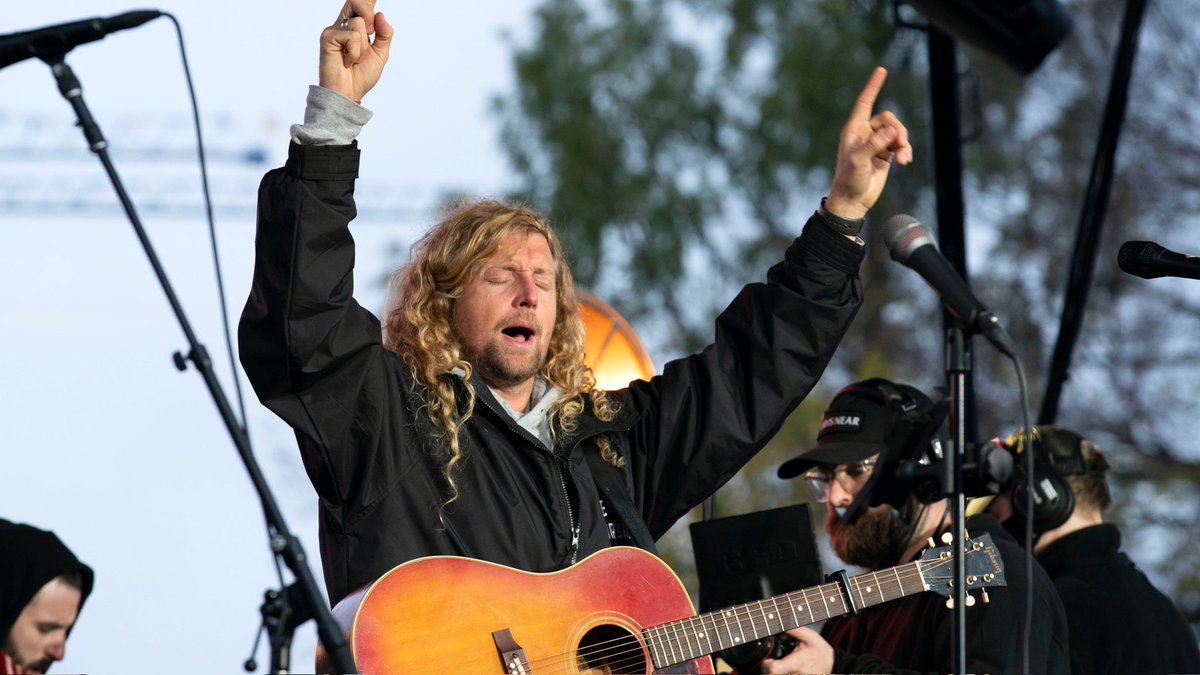 Last night a church in Montreal was fined $2,500 for hosting this man's "illegal" evangelical concert after leftists had venues cancel his events all over Canada 

The left pressured venues to cancel his shows because he supports President Trump

I'm so ashamed of my country