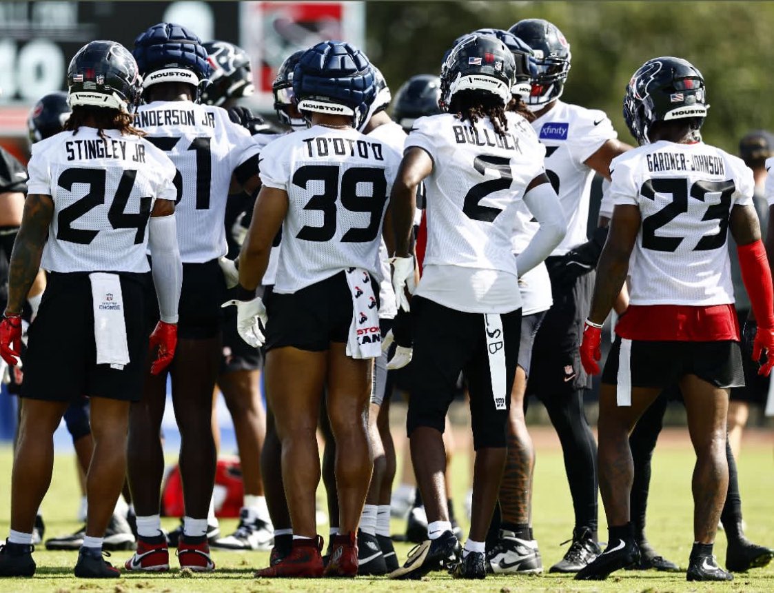 _bigounce's tweet image. this very well could be the best defense in football at the seasons end. DAWGS