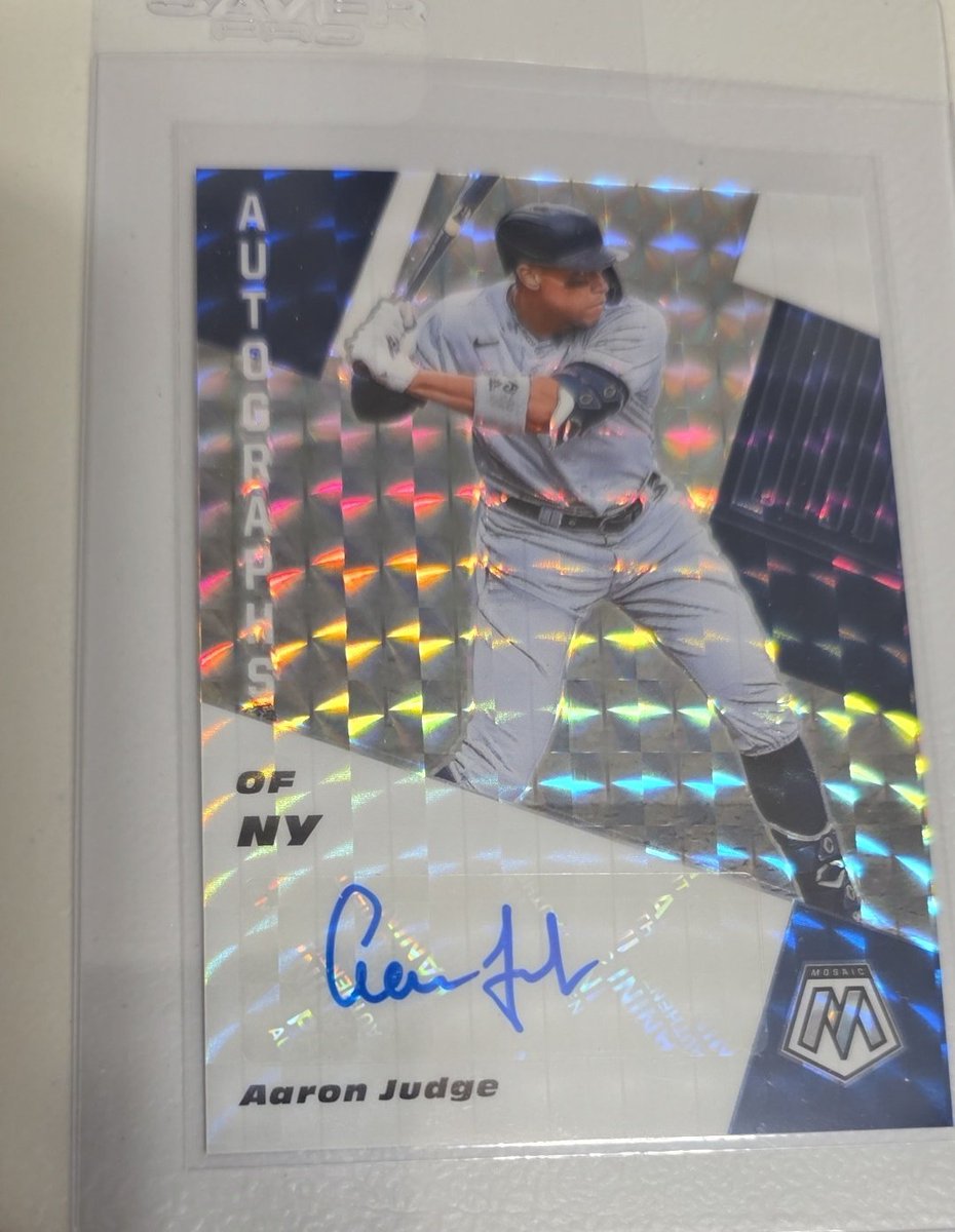 RobbyRage34's tweet image. 2021 Panini Mosaic silver Prizm Aaron Judge Auto, $350