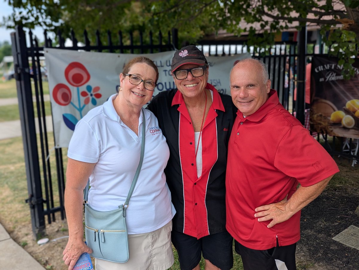 CzarnikForErie's tweet image. It was great to join Councilman Tony Filipski and Dawn Filipski at the Polish American Arts Festival in Cheektowaga, where I enjoyed connecting with voters and celebrating Polish culture!