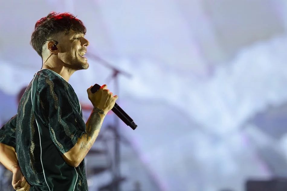 hlupdates_2's tweet image. Louis Tomlinson 💙
#LouisTomlinson #LTFestivals25 #LodzSummerFestival
📸 lodz.pl