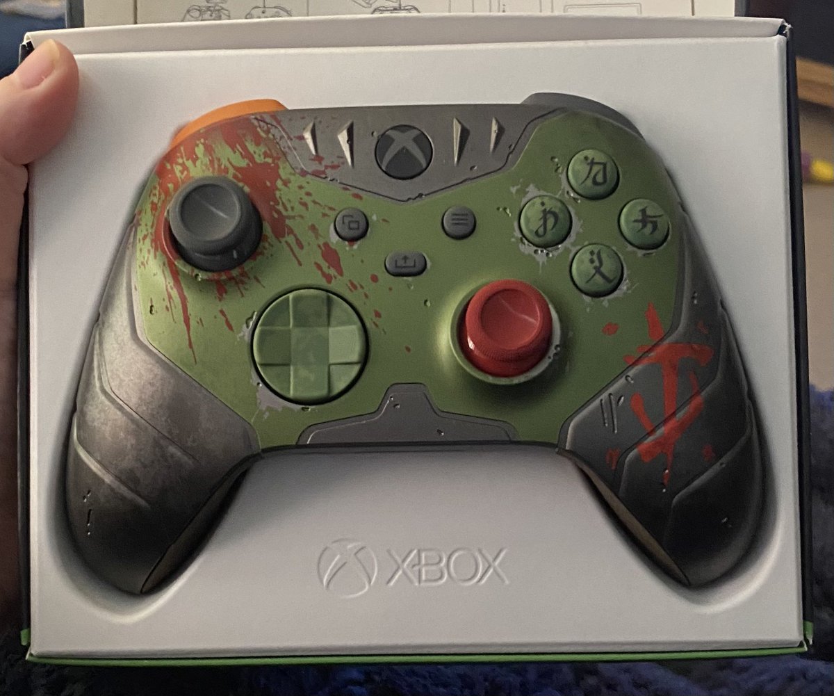 DakaTheWanderer's tweet image. It’s my loves birthday today! He got this kickass controller &amp;amp; some basketball cards 🥰

Happy birthday @BloodfartAUS !!! We love you so much! 💜

#DOOMTheDarkAges #DOOM