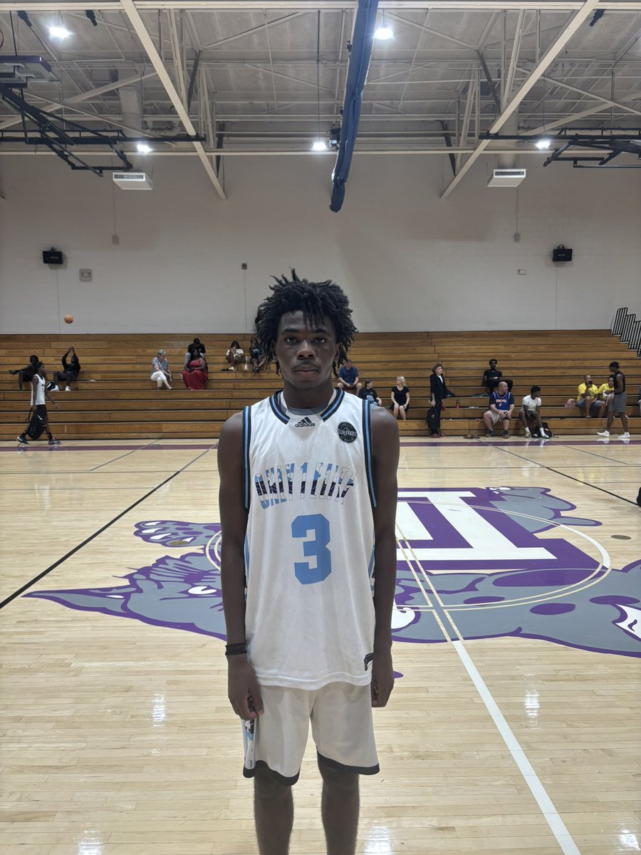 TJ Gipson is a nice-looking CG that knows how to score at will. 

He did a really good job getting the ball out in the open court for easy buckets for his team. 

Also, an excellent on-ball defender. 

#TheEncore
#FinalShow