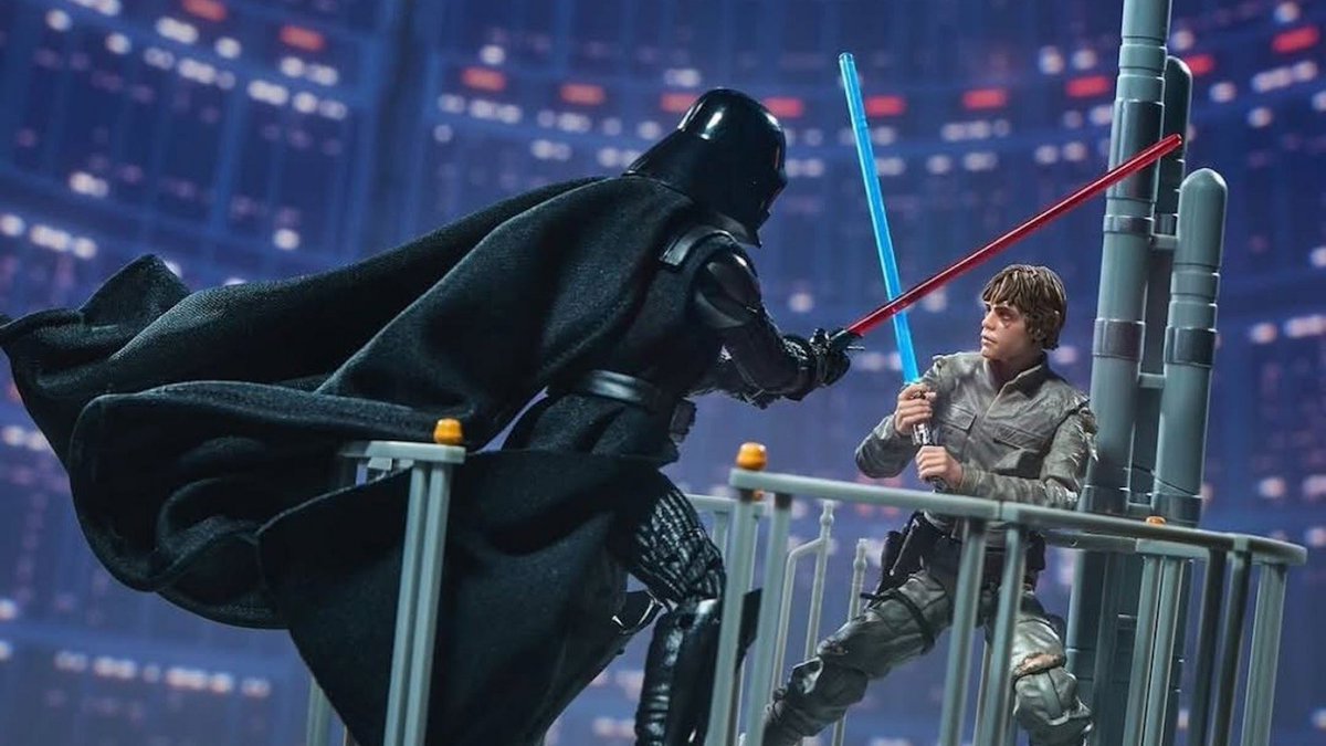 PlaneteStarWars's tweet image. Hasbro dévoile ses nouveautés Black Séries au San Diego Comic Con #psw #starwars. En savoir plus : plstrw.rs/x7ahw