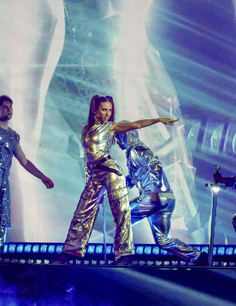 CantrallData's tweet image. “i feel like the luckiest girl in the world 🥹🌟🌟🌟phoenix you were amazing last night &amp;lt;3333 see u tonight vegas 😈😈” 

Kylie Cantrall via Instagram!