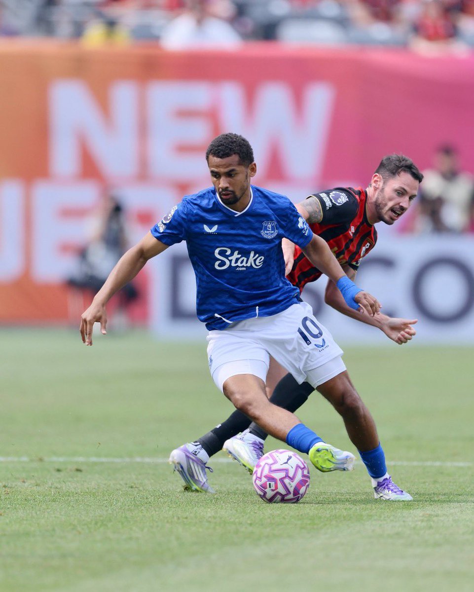 🔵🚨 Everton fall to defeat in New Jersey. A 0-3 loss to Bournemouth, who were on the end of 2 errors from Patterson and O’Brien. 

It is obvious to see that Everton need new signings. And these signs will eventually come.