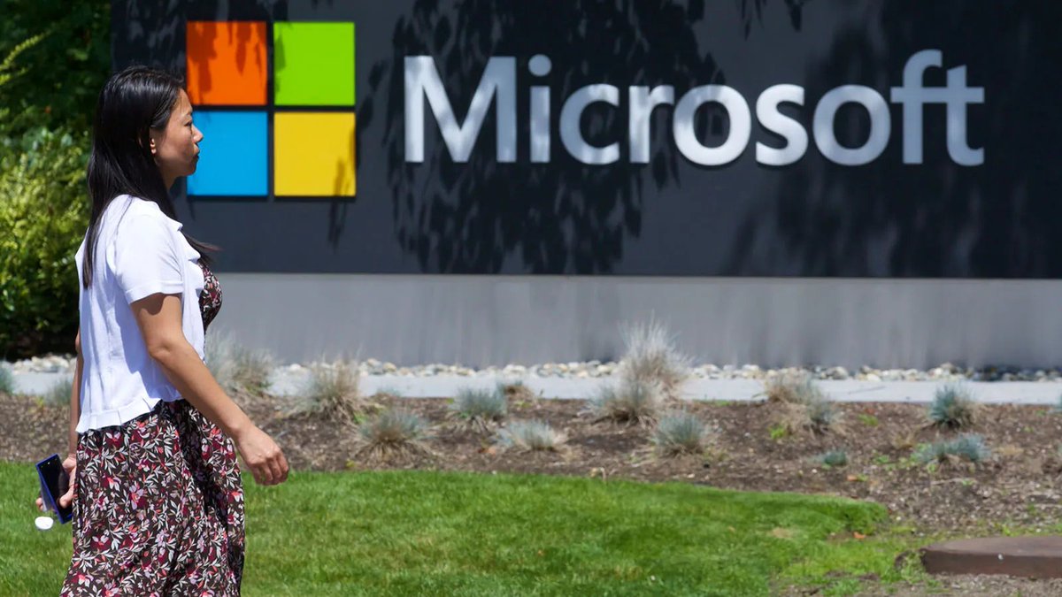 Tech_stratu5's tweet image. Microsoft&apos;s push into AI isn&apos;t just making headlines, it&apos;s boosting paychecks. AI-focused roles at the tech giant offer notably higher salaries than other divisions!    news18.com/photogallery/b…