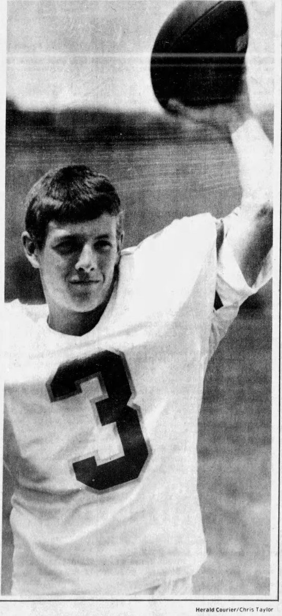 BHCSports's tweet image. Billy Wagner had 19 Ks in consecutive starts as a senior at Tazewell.
He was also an all-district DB and starting QB for the Bulldogs. He rushed for two TDs in wins over Richlands and Abingdon.
A look back at the high school career of the Hall of Famer:
heraldcourier.com/sports/high-sc…
