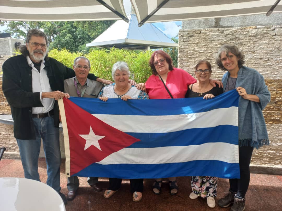 Abel Prieto (@abelprieto11) on Twitter photo En Caracas, en este 26 de Julio, nos tomamos una foto con la amiga uruguaya Gabriela Cultelli. De izquierda a derecha, Rafael Hidalgo, Aleidita Guevara, Gabriela, Ariana López y Aniet Venereo. #NoAlFascismo #CubaVencerá #LaLuchaNoHaCesado En Caracas, en este 26 de Julio, nos tomamos una foto con la amiga uruguaya Gabriela Cultelli. De izquierda a derecha, Rafael Hidalgo, Aleidita Guevara, Gabriela, Ariana López y Aniet Venereo. #NoAlFascismo #CubaVencerá #LaLuchaNoHaCesado