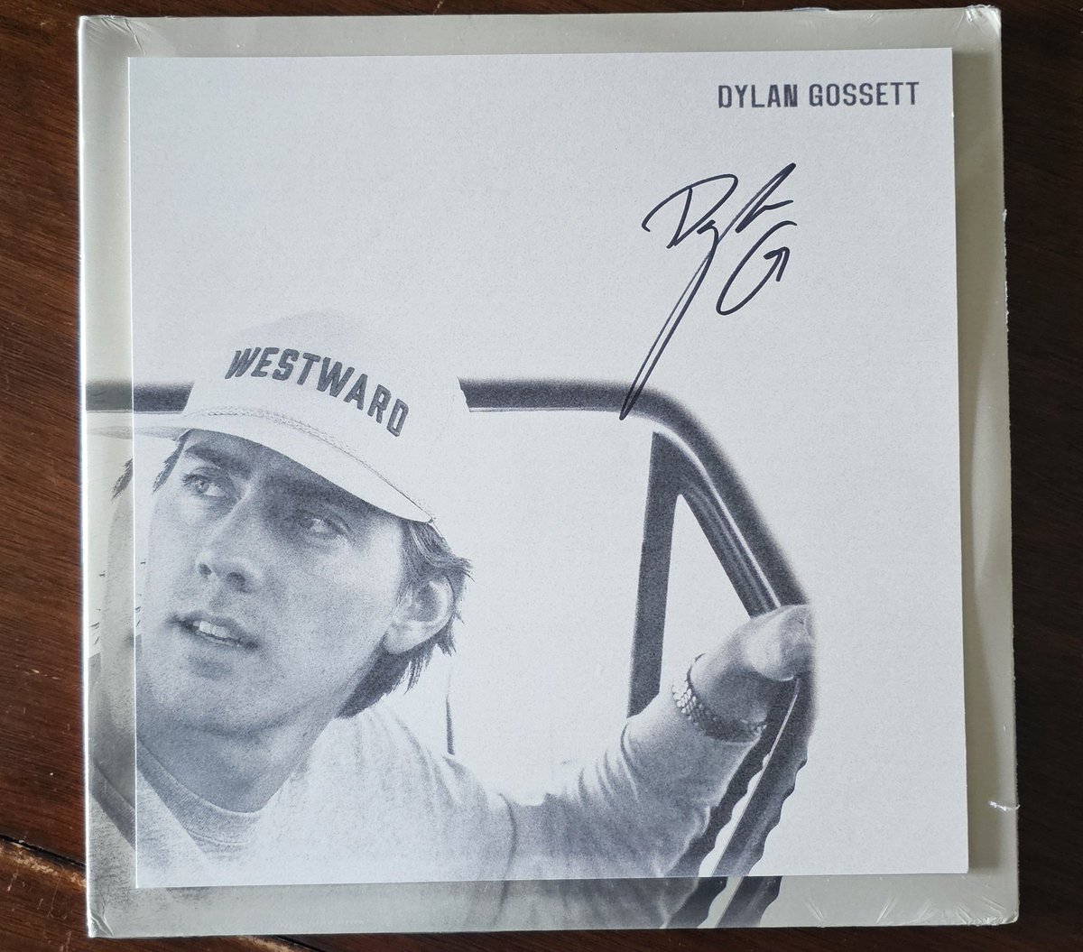 TheKro16's tweet image. Dylan Gossett's new one arrived today as well. **I know how we feel about signed inserts.**
Can we just let me have fun here?