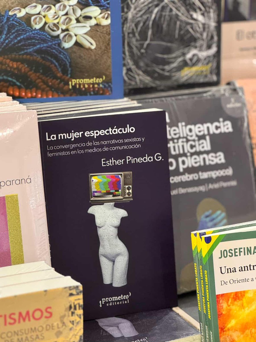 Todos mis libros en el stand de <a href="/prometeo_libros/">Editorial Prometeo</a> en la Feria del Libro de Lima 🇵🇪