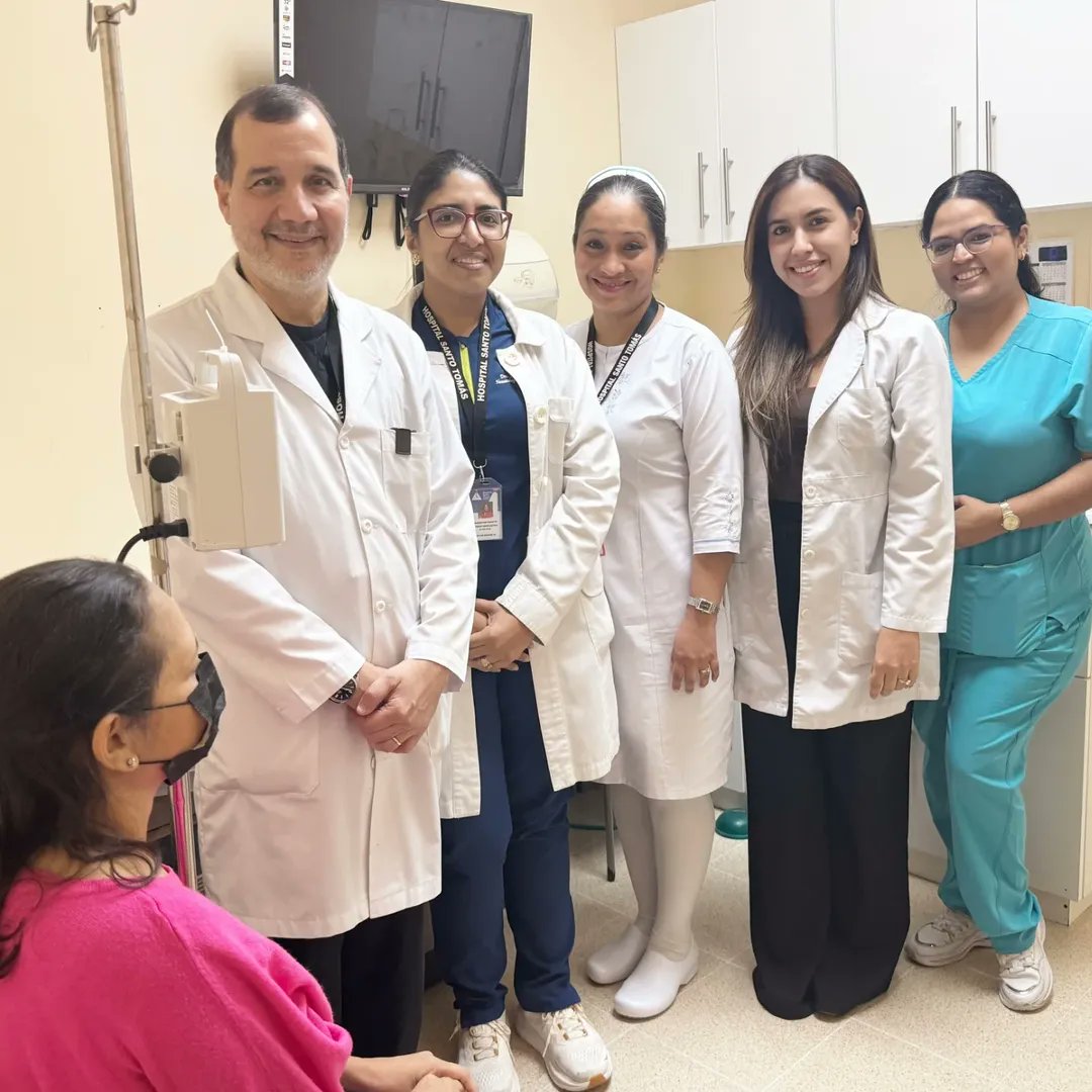 🌟 El Hospital Santo Tomás realiza tratamiento innovador por primera vez en Panamá 🌟

El Hospital Santo Tomás (HST), siempre a la vanguardia en avances médicos, realizó por primera vez en Panamá la aplicación del tratamiento “Ravulizumab” en la Sección de Hematología.

Con este