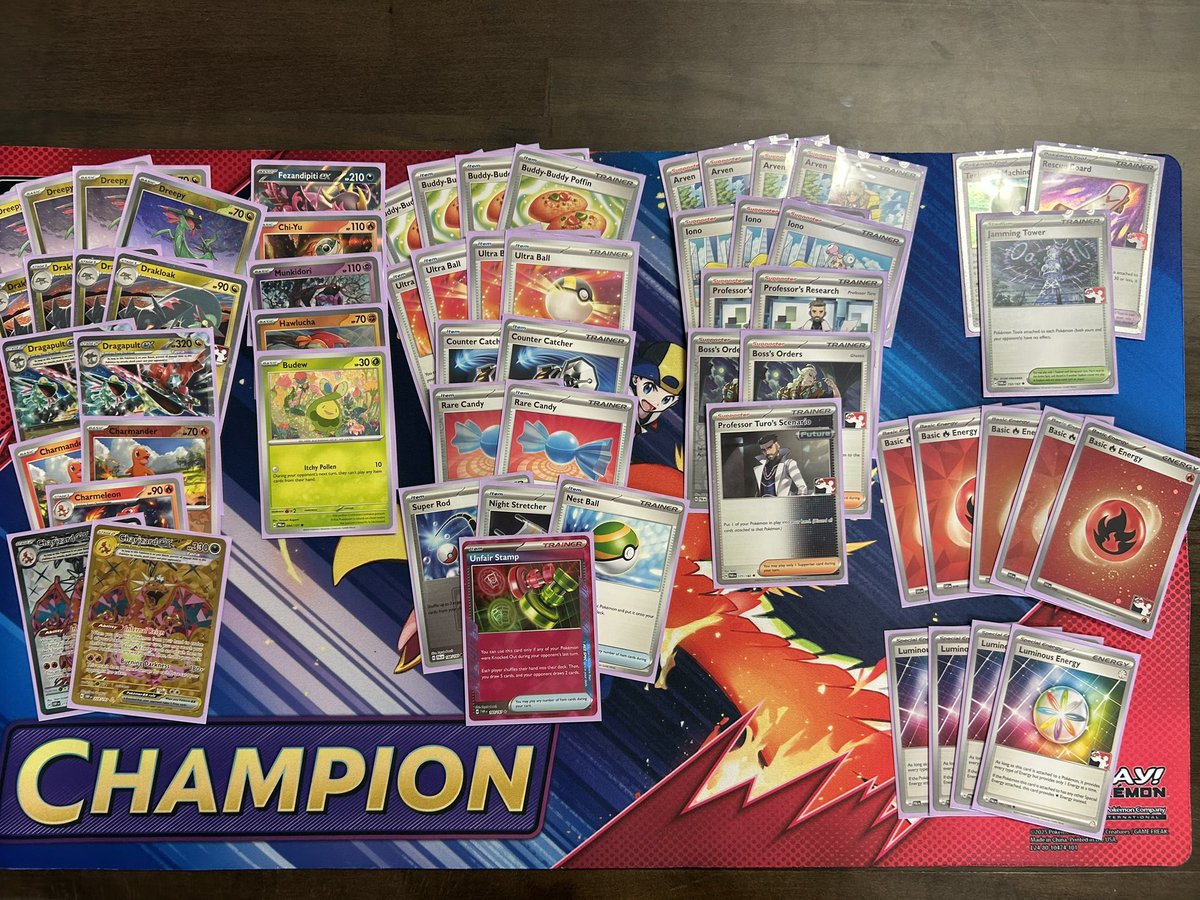 Won my first ever League Cup!!! 1st/12 with PultZard :) 4-0 in Swiss into Top 4 Cut, didn’t drop a single game, +50 CP and a sick mat, we ball!
