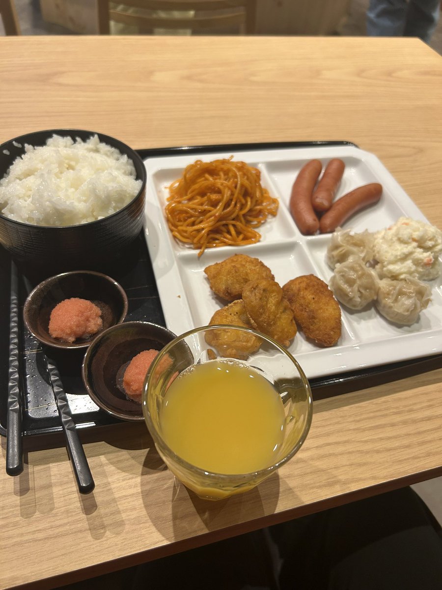 slash36daigo's tweet image. 男の子の飯なんて、大体茶色いのよ

ホテルモーニング！