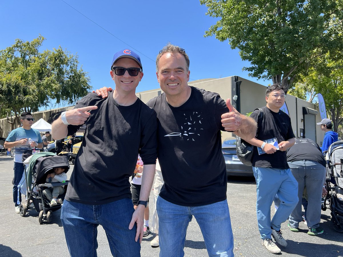 JonBbC_TechGeek's tweet image. Hanging out with @teslawelt at @theXtakeover - So great to see you again. 😎