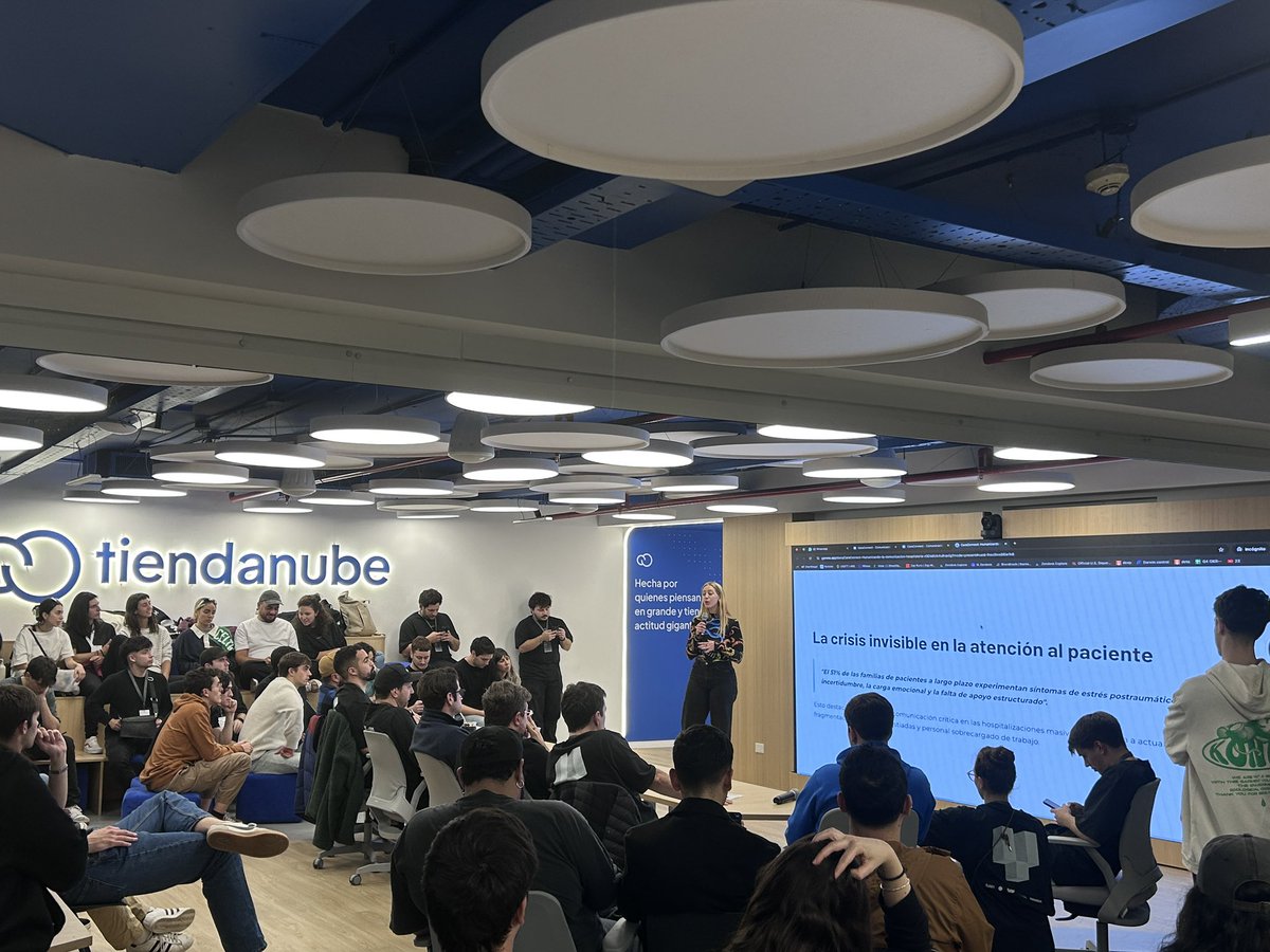 _huevsite's tweet image. pitching time = learning time