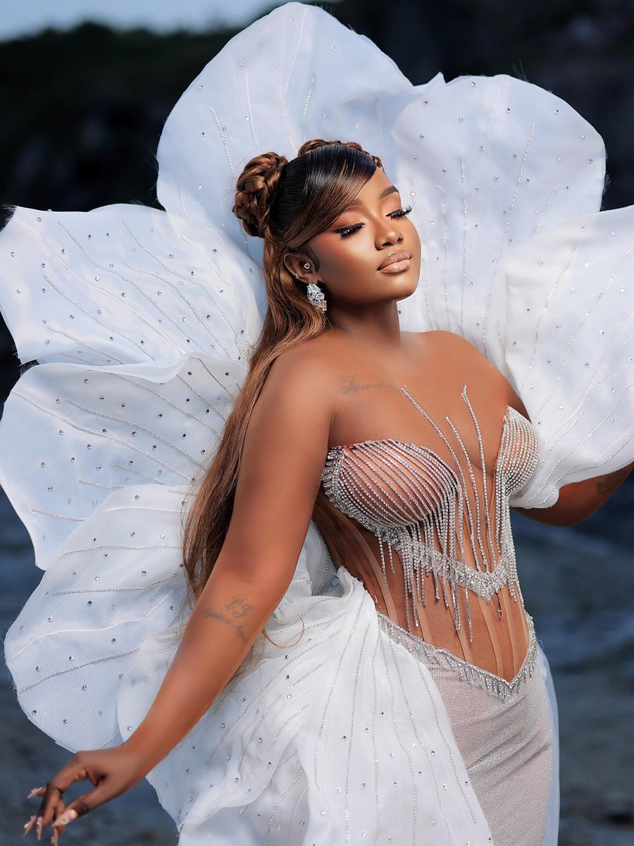 LydiahJazmine's tweet photo. HAPPY BIRTHDAY TO THE ONE AND ONLY! 👸🏽🧜♀️
THIS ONE IS SPECIAL 🥹🙌🏾 IM EXTREMELY PROUD OF MYSELF.. IM SUPER GRATEFUL TO THE ALMIGHTY! I would write a book and not finish🤗
LETS START HERE FOR NOW! MY HEART IS FULL🥳🥂🙏🏾 #julyqueen #leo #theoneandonlyalbum https://t.co/qPWFBekrw6