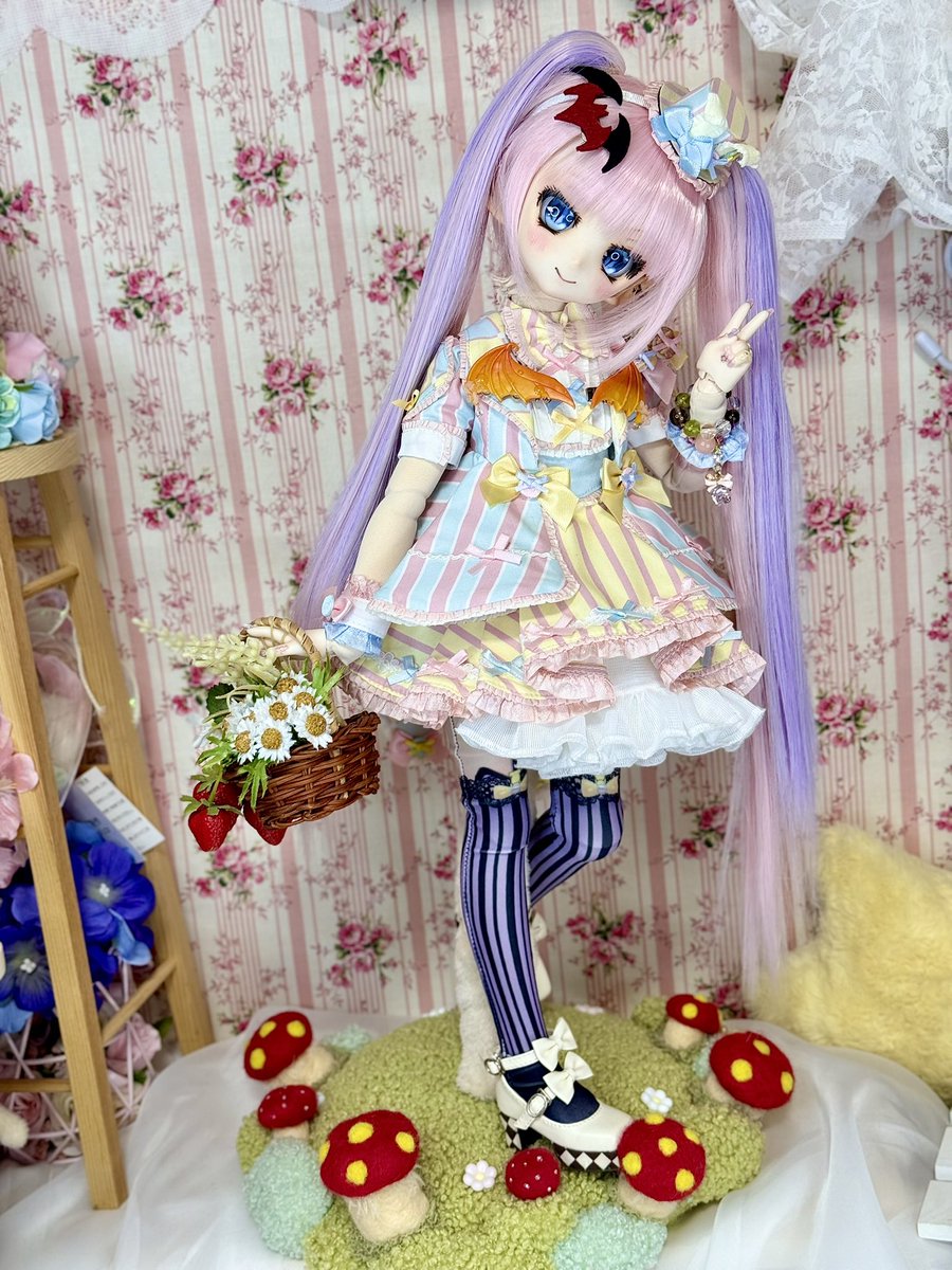 teoasinaba's tweet image. おはようございます🌞
軽いぎっくり腰が発動してしまい、悲しいことに湿布とコルセットしてます🥲
そうそう、先日数ヶ月前に予約したラギアクルスTが届いて最高に可愛い柄でした🩷
相変わらず、らぎあちゃんも可愛い💕💕
今日も元気にいってみよー!
#テオ印 #くりコス