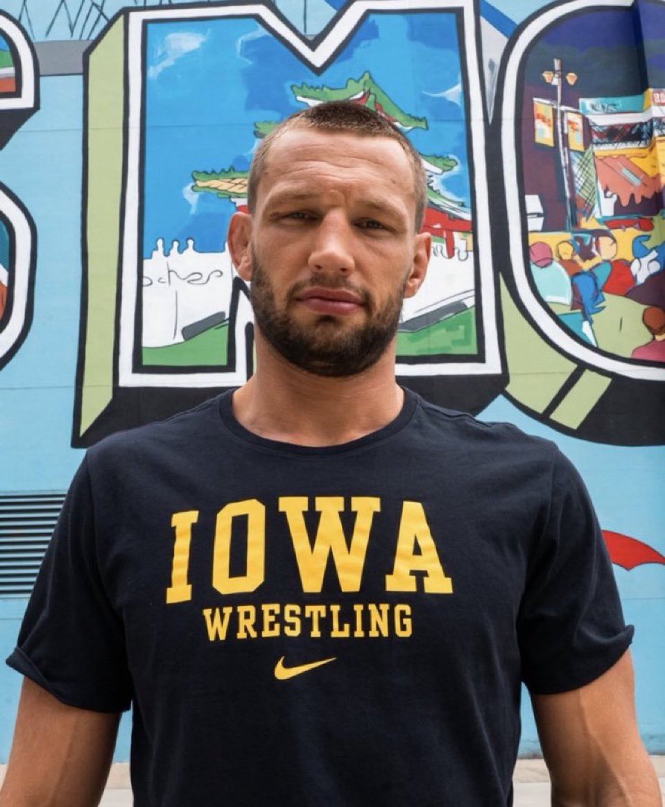 IowaHoopTruther's tweet image. Congratulations to Hawkeye legend Reinier de Ridder on his victory over former middleweight champion Robert Whittaker.
Title shot soon?