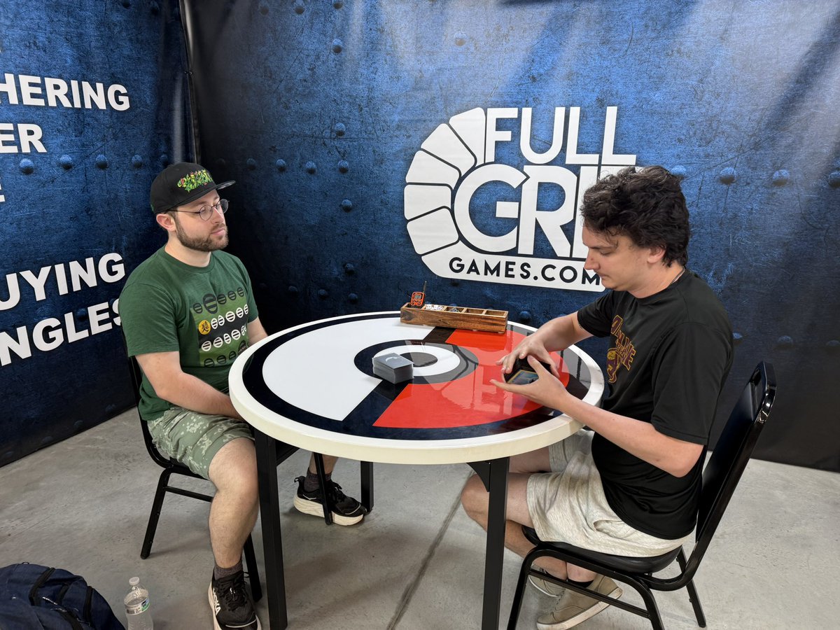 FullGripTCG's tweet image. Top 4!
Rocket’s Zapdos/Muk vs Kingdra/Muk
Kingdra vs Sneasel Bats