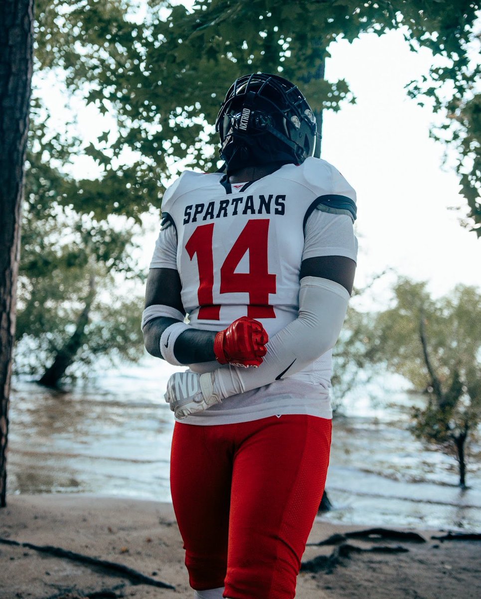 This the y
Season for me time to show out !!!!!!!!!!

Look out for 14 this year coaches LB/DE <a href="/DariusR08981516/">Darius Robinson</a> <a href="/mogulelites/">Mogulelites</a> <a href="/SouthernD_FB/">Southern Durham Football</a> <a href="/CoachClayNCCU/">The Machine ⚙️🔩🛠</a> <a href="/Only1CamSpence/">Coach Bear</a> <a href="/CoachJCros/">Jeff Crosby</a>