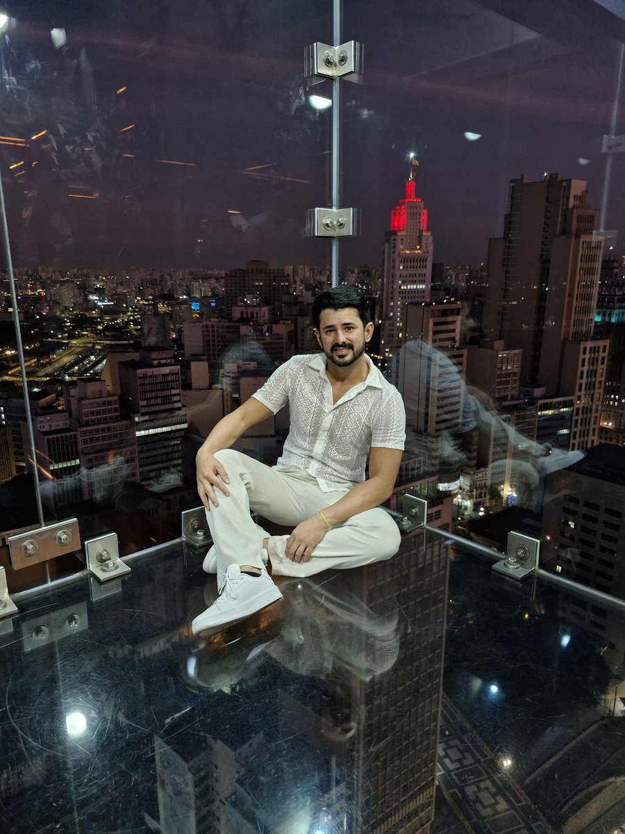 Turistando por aqui! Afinal hoje é dia de comemorar a vida!
36 anos de bem com a vida. #aniversário #saopaulo