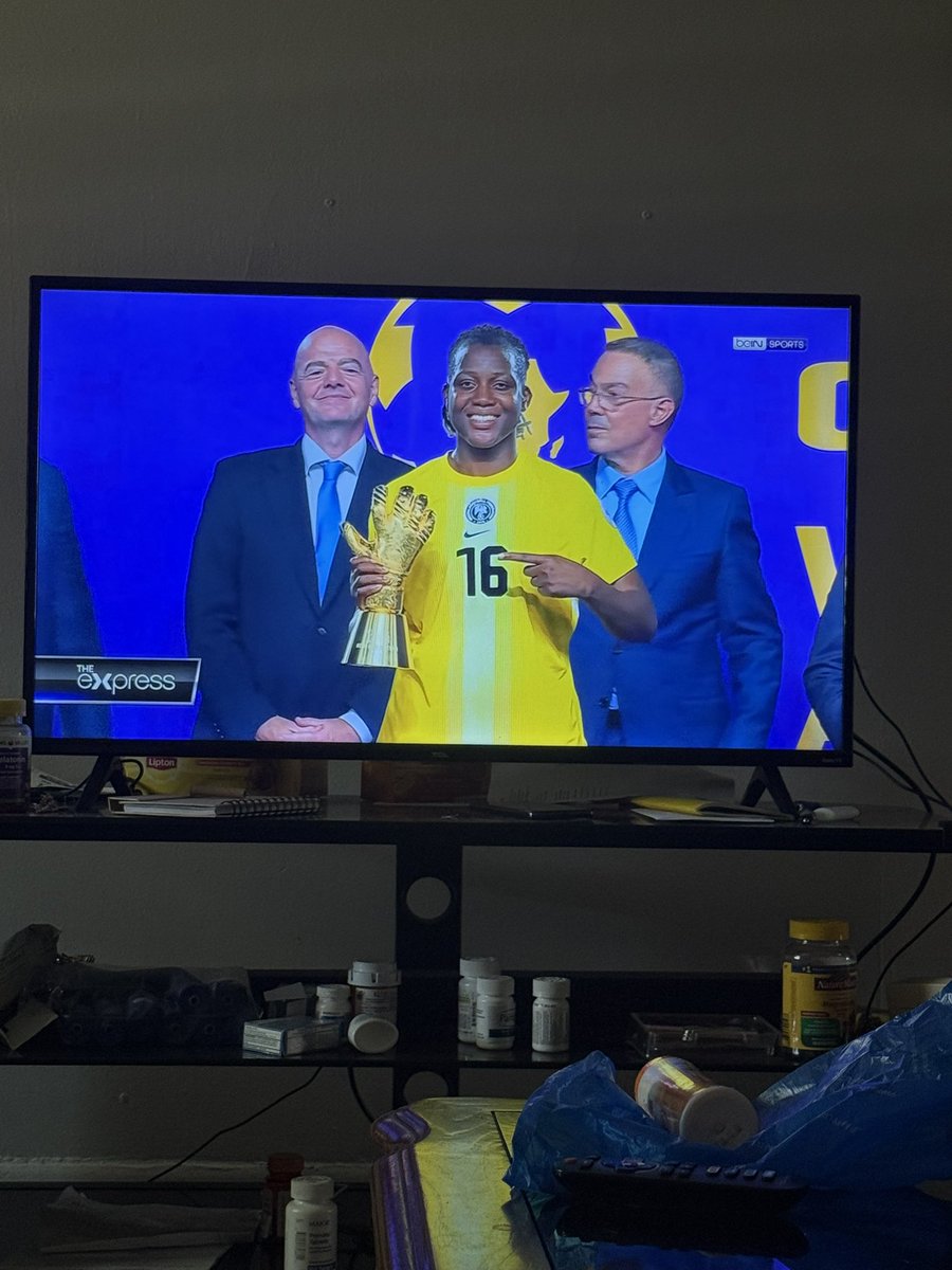 FinaNapoleon's tweet image. Golden glove to Chiamaka