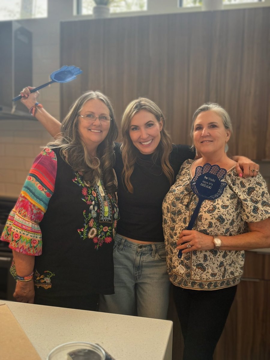HiddenTrueCrime's tweet image. Even though she’s taken so much from so many, she can't steal what truly matters: love and friendship. Aunt Vicki and @woodcockkay1 , you've made justice a reality, and we're all incredibly grateful for your unwavering dedication. #justicewasserved