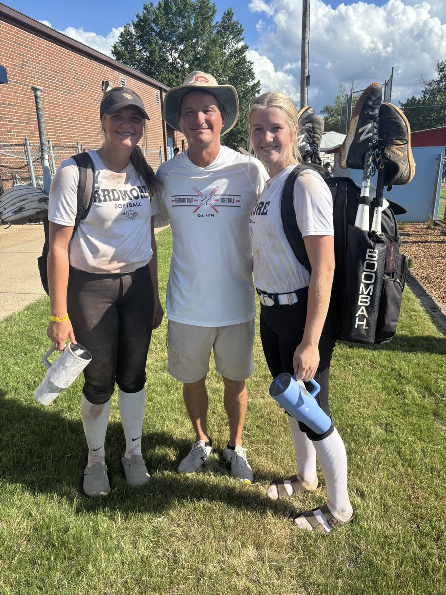 AHS_Softball (@ardmoresoftball) on Twitter photo Two of our own with the man, myth, and softball legend-Coach Jack Kinney <a href="/RedDevils16U/">Jack Kinney</a> π
π₯ Two of our own with the man, myth, and softball legend-Coach Jack Kinney <a href="/RedDevils16U/">Jack Kinney</a> π
π₯