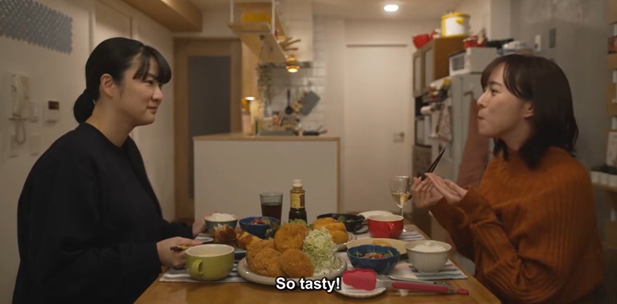 Irosthings's tweet image. Sí, efectivamente la 2° temporada de Cocinando juntas, comiendo juntas ha sido maravillosa! Desarrolla mucho más la relación de Nomoto y Kasuga (Kasuga ahora es la que se queda mirando 😭) y la introducción de Nagumo/Yako ☺️ a ver si me leo pronto el manga y grabo la reseña 🤭
