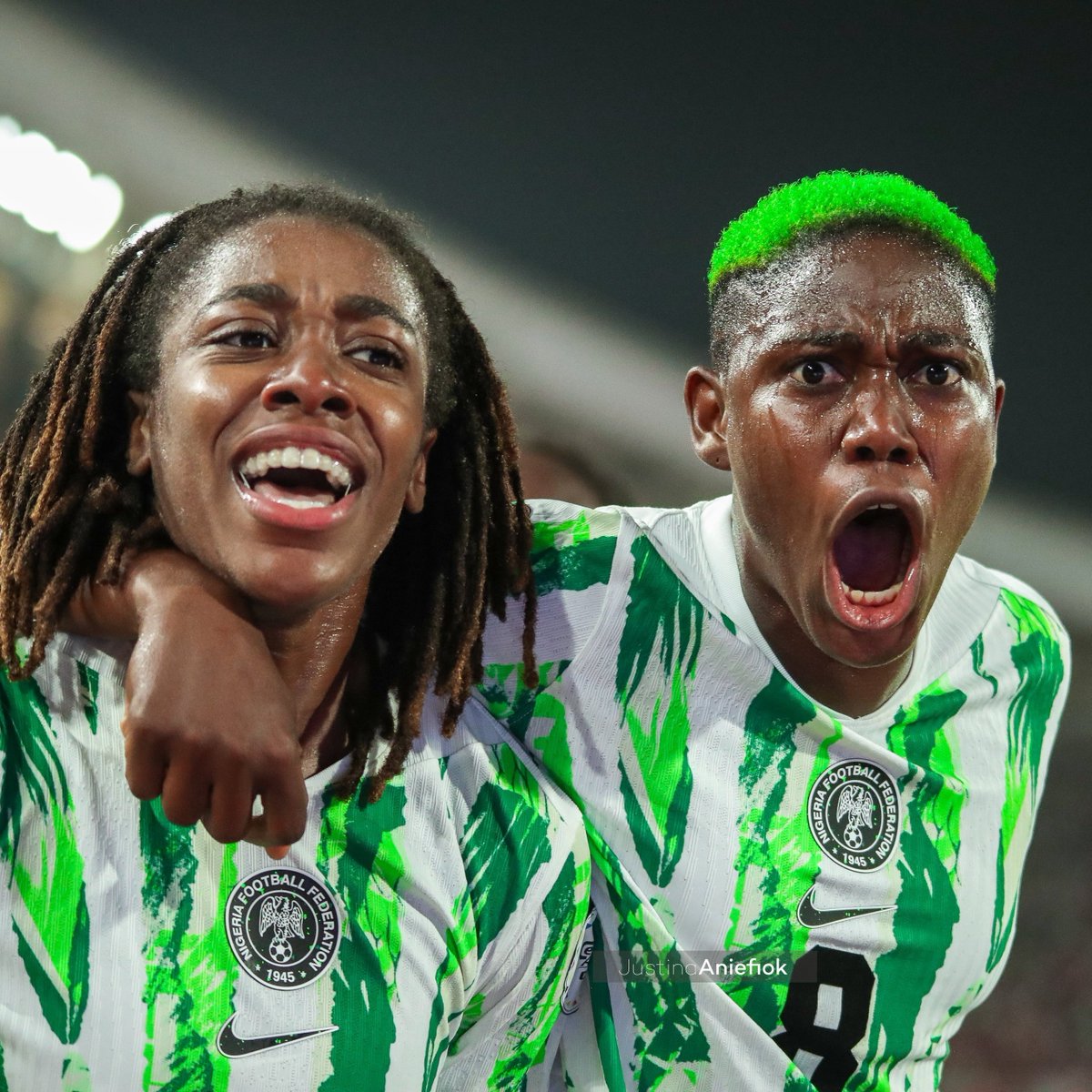 E clear! 🤍💚