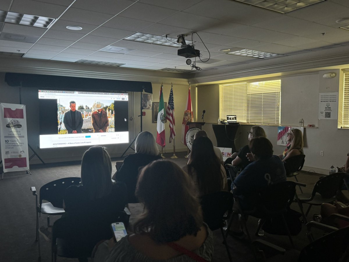 ConsulMexOrl's tweet image. Hoy en el Consulado de México en Orlando🇲🇽 se llevó acabó la presentacion del programa de nuestro 10° Festival Mexicano de Cine y Cortometrajes en Orlando, en donde se proyectaron los cortometrajes de la categoría Inclusión:
1. Acuitzeramo🎬
2. La tragedia de un momento🎬
3.…