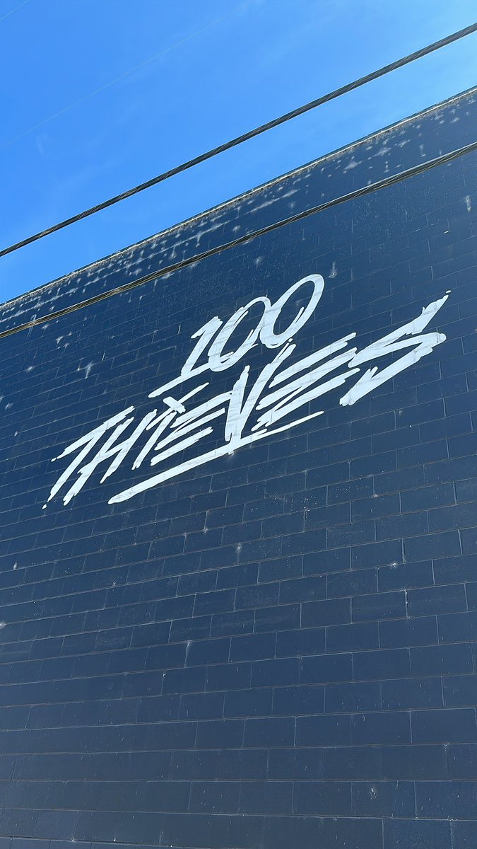 ggs from a hunnid thieves <a href="/100Thieves/">100 Thieves</a> <a href="/higround/">Higround</a>