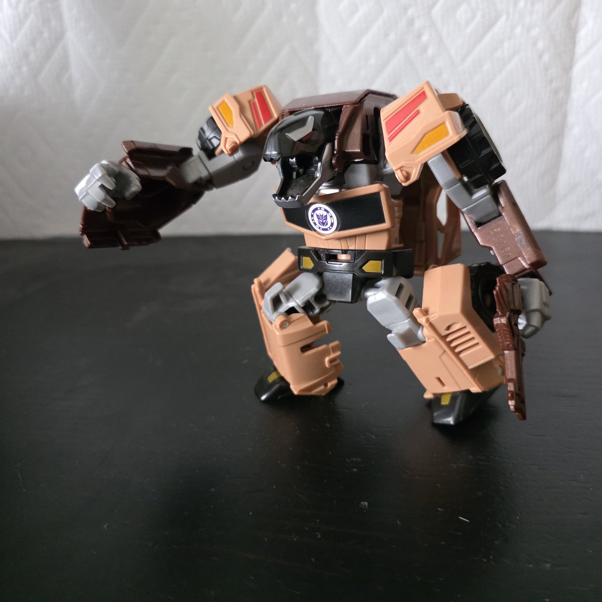 LogansTfs's tweet image. What&apos;s that? I opened even more tfcon figures?