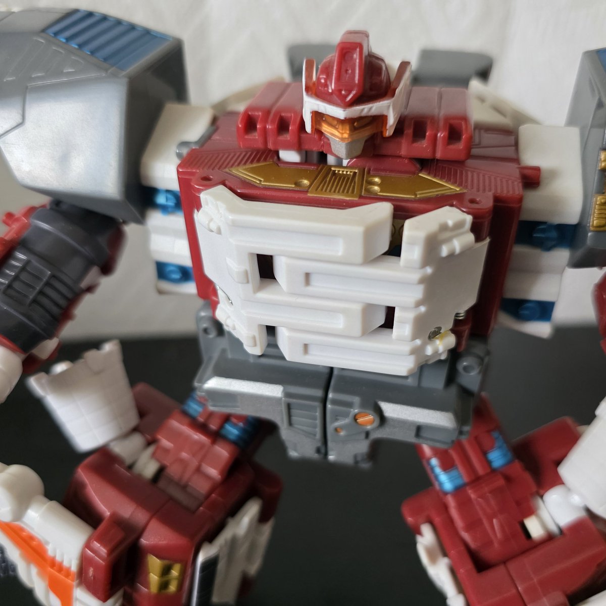LogansTfs's tweet image. What&apos;s that? I opened even more tfcon figures?