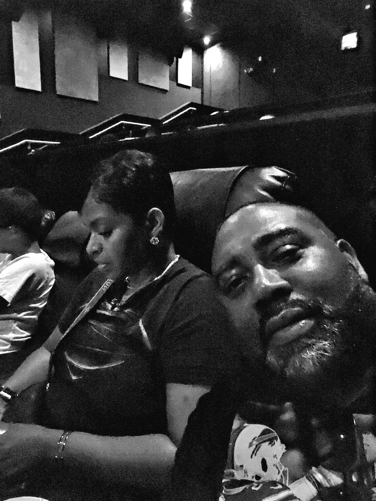 whittle2k's tweet image. Finna see what this Superman movie is about with this one
