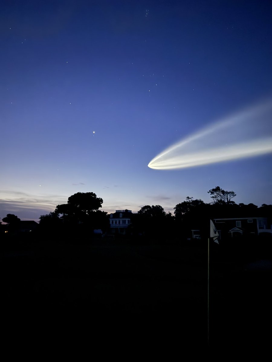 Plisken2112's tweet image. Still shot from this morning! #spacex