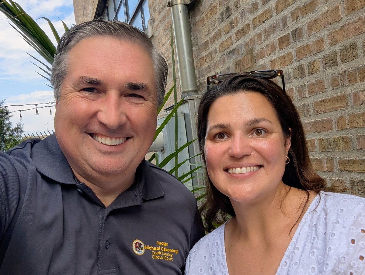 mike_cabonargi's tweet image. Enjoying delicious ice cream on a hot day with the families of the @39thWardDems ! TY @RamForSenate for hosting me !