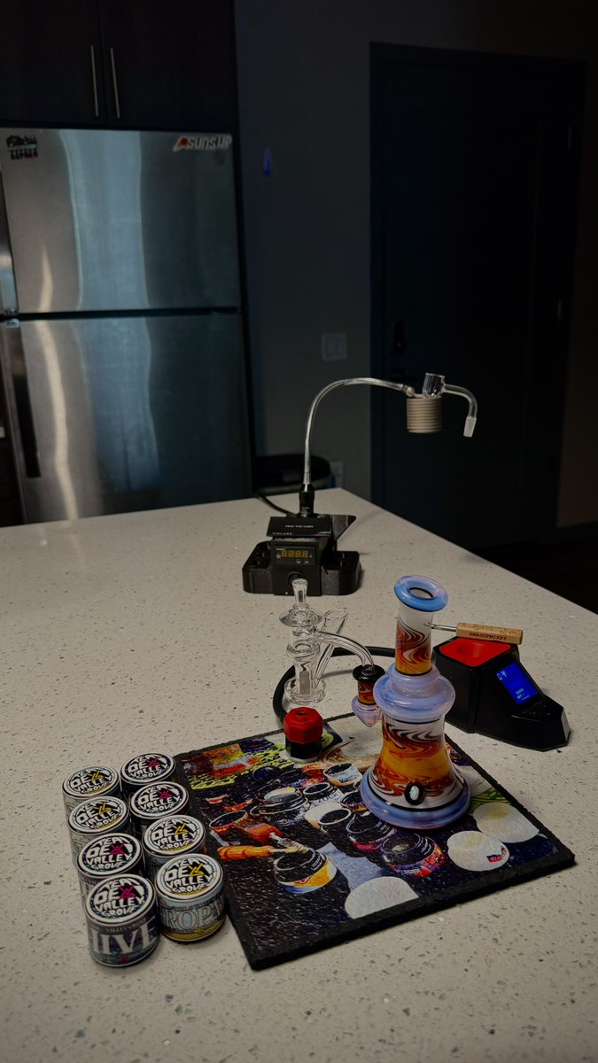 sinsemillaville's tweet image. time to dive into some @RealDealResin 😮‍💨🍯🖤