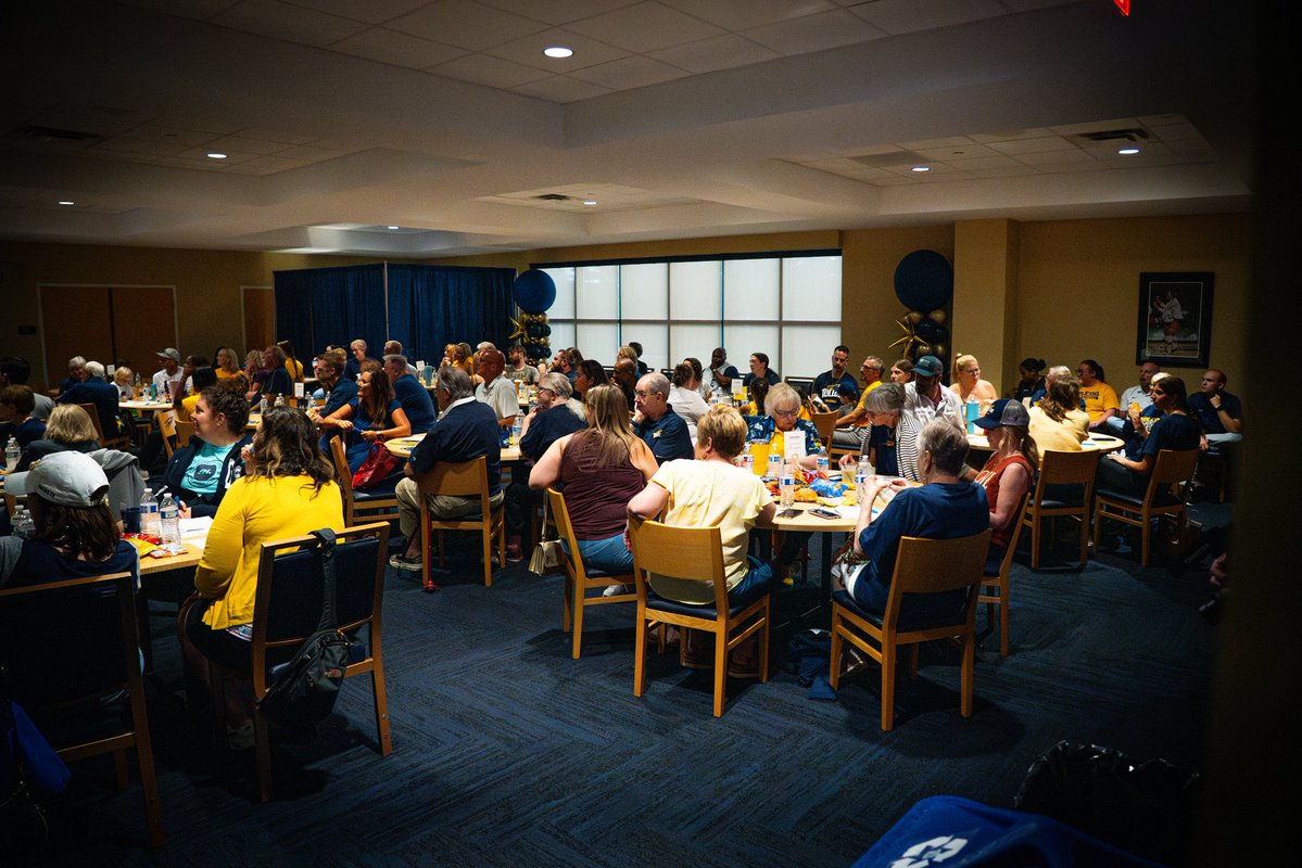 Toledo_VB's tweet image. Thank you to everyone who attended our first-ever Bingo event and made it a success! We are so grateful for all of your support.
We canโt wait to see you all in Savage during the 2025 season ๐
#TeamToledo