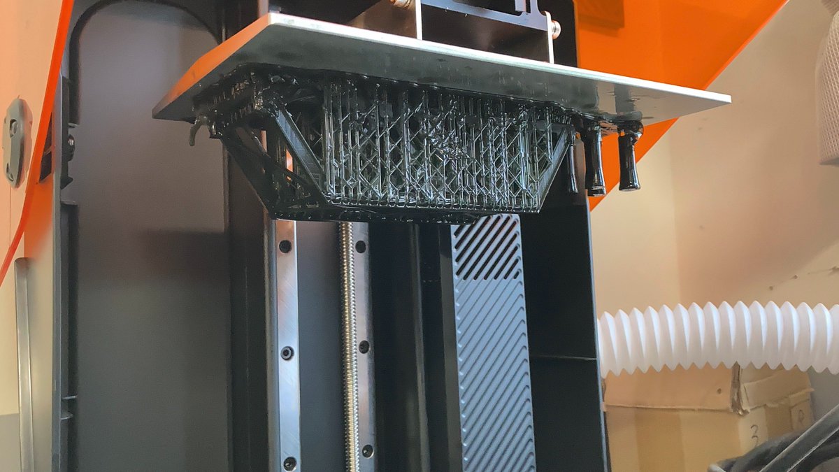 rakuseitekken's tweet image. 昨日の活動ではメインのストラクチャーを3Dプリンターで印刷しました！
あと少し頑張ります！