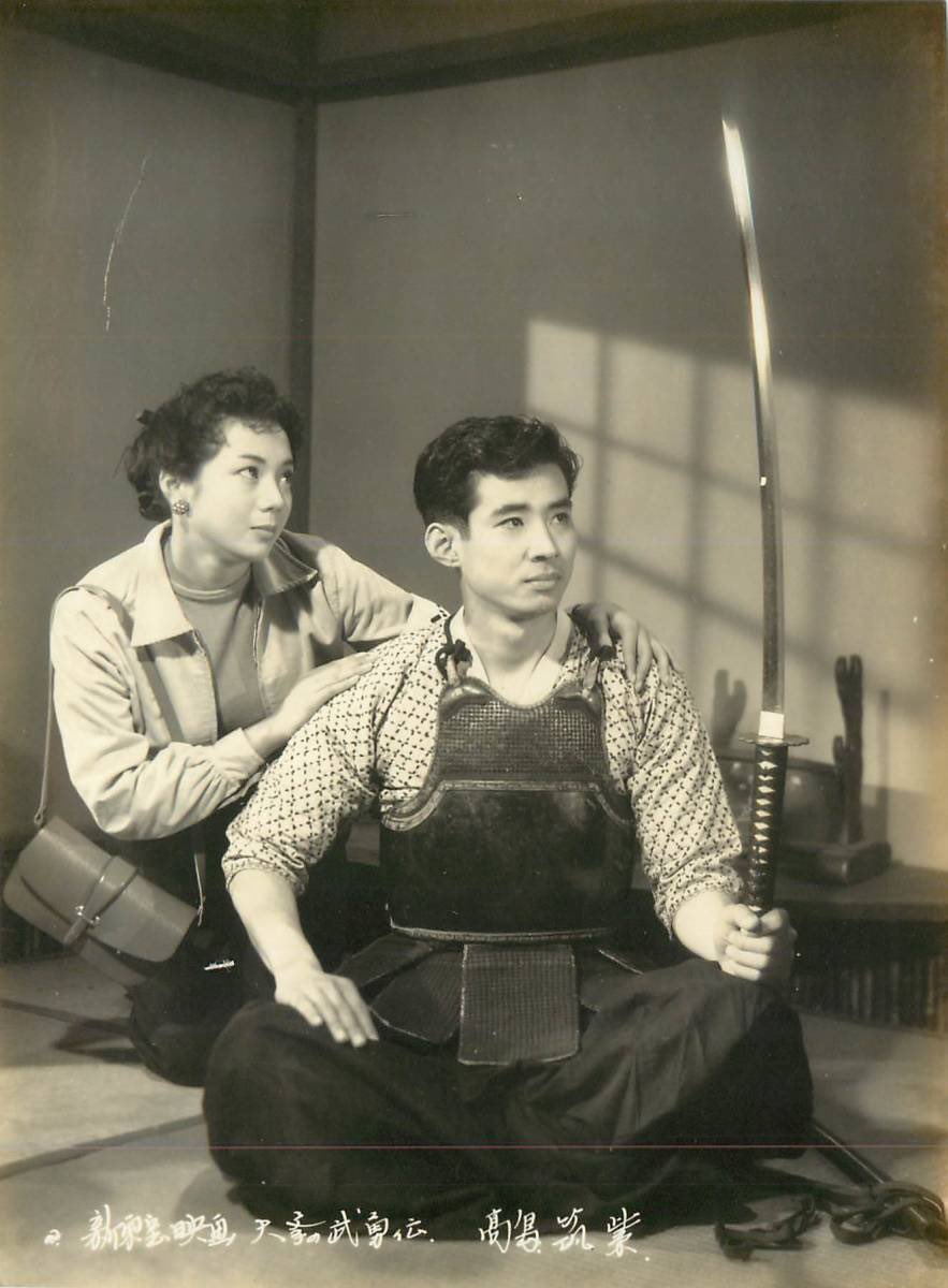 yoiinago417's tweet image. 今日は高島忠夫氏誕生日。私にはまずキンゴジ、海底軍艦等東宝特撮の陽性主人公であり、ドレミファドン、ウルトラクイズの明朗司会者、ゴールデン洋画劇場の元気印解説者でした。故に心の病に罹った時は驚きましたが、フラバラの冷酷な科学者同様明るさの裏には影が伴うもの。息子達も個性的俳優に。