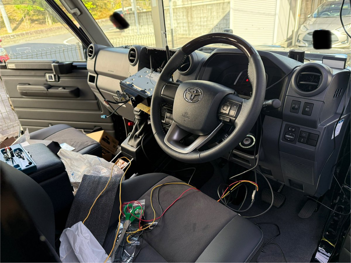 暑くなってきました…
熱中症に気をつけましょう！
 #ランクル70