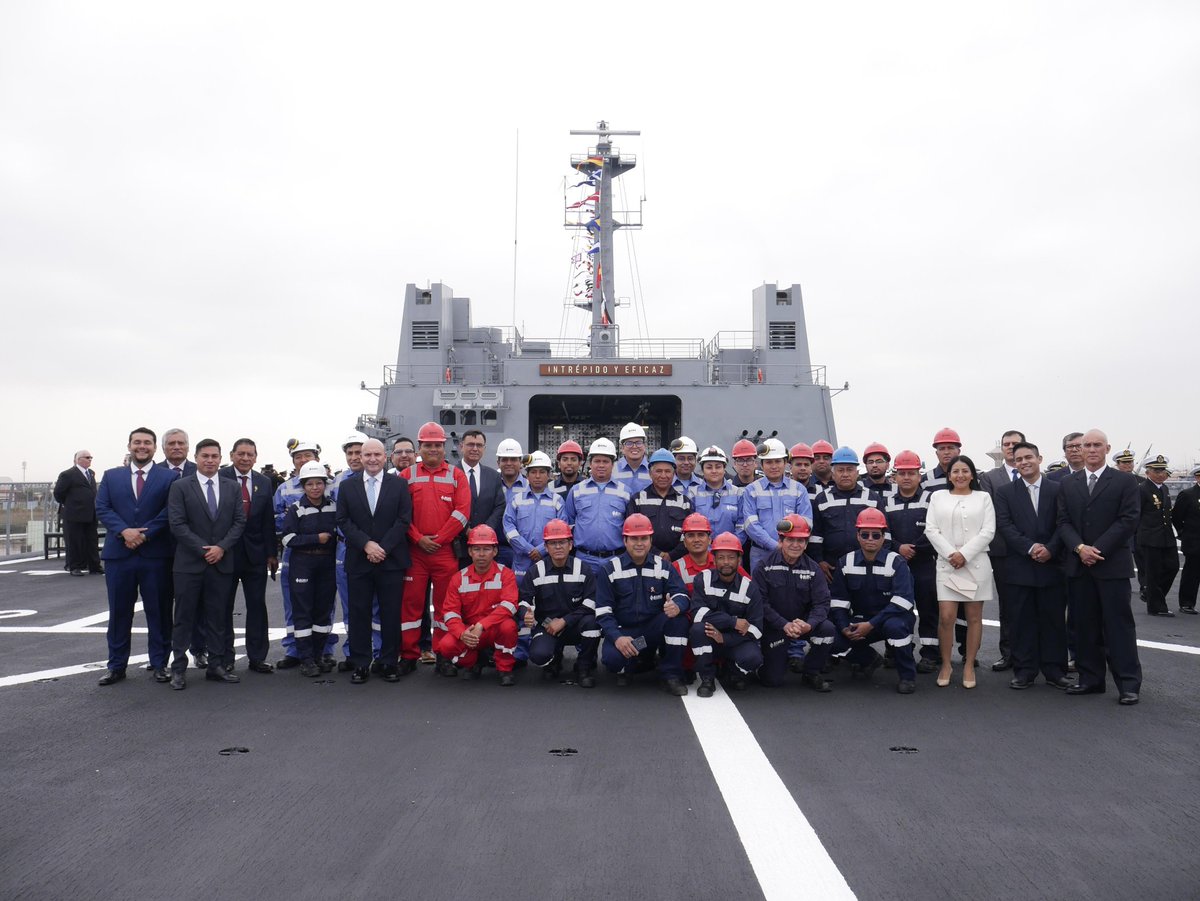 🇵🇪Hoy se llevó a cabo la ceremonia de comisionamiento y afirmado del Pabellón Nacional del Buque Auxiliar Multipropósito B.A.P. PAITA, el segundo de su clase construido por SIMA PERÚ S.A., para la Marina de Guerra del Perú. 🚢⚓️

#BAPPaita #OrgulloSIMAPERÚ
#MarinaDeGuerraDelPerú