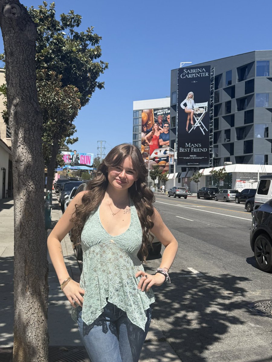 DECODESINK's tweet image. GOT TO SEE MY GIRLS BILLBOARD 🩵🩵🩵 forever so proud of you @SabrinaAnnLynn 🥹🩵