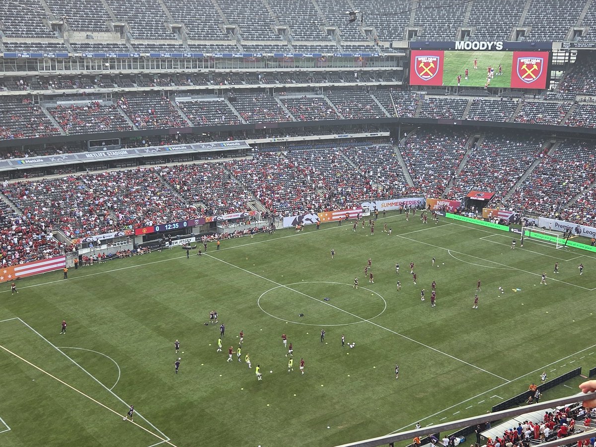 KPmufc's tweet image. Mbeumo not here and Ugarte + Hojlund starting. What&apos;s the point?