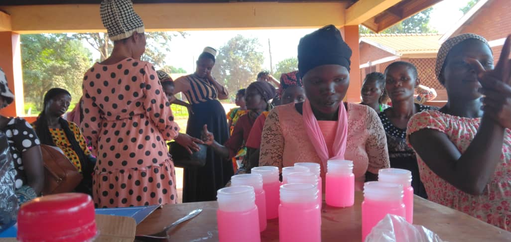 RotaractAcacia's tweet image. To afford life requirements is a lifetime challenge. However having a source of income can relieve that burden. Of the activities we have today in Budondo was to equip community members with skills on how to generate income, these included shampoo,soap making among others.