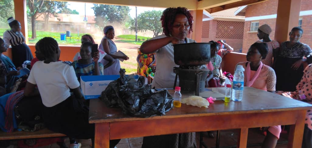 RotaractAcacia's tweet image. To afford life requirements is a lifetime challenge. However having a source of income can relieve that burden. Of the activities we have today in Budondo was to equip community members with skills on how to generate income, these included shampoo,soap making among others.